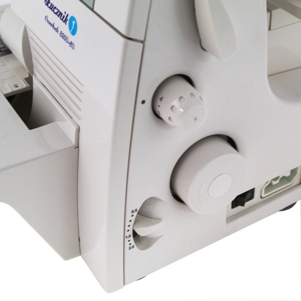 ŁUKNIK OVERLOCK 820D-3