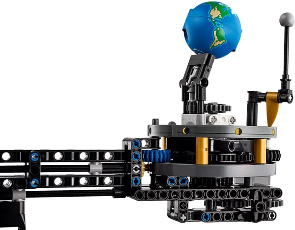 LEGO TECHNIC 42179 Planeten Jorden och Månen i Omloppsbana