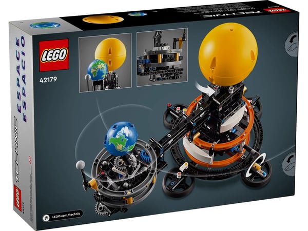 LEGO TECHNIC 42179 Planeten Jorden och Månen i Omloppsbana