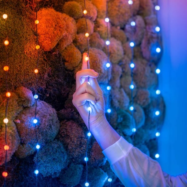 Twinkly Candies – 100 helmenmuotoista RGB LED-valoa. Vihreä kaapeli. USB-C