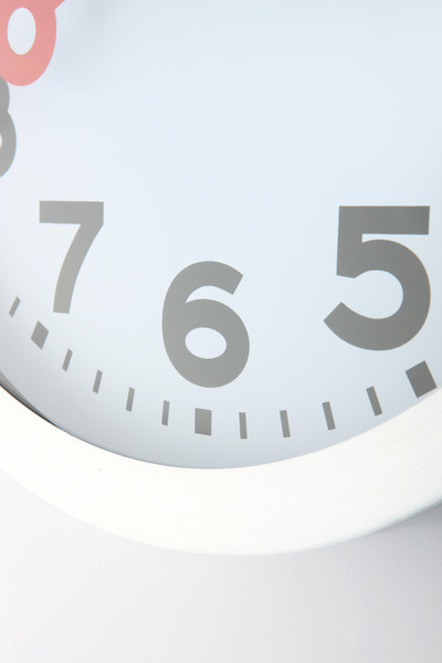 NeXtime NE-3999AR vægur diameter 35 cm, børstet aluminium, 'Station'