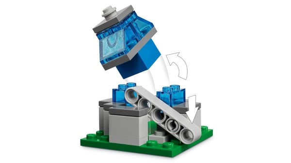 LEGO MINECRAFT 21273 Kummitusilmapallokylän hyökkäys