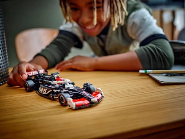 LEGO SPEED CHAMPIONS 77250 MoneyGram Haas F1 Team VF-24