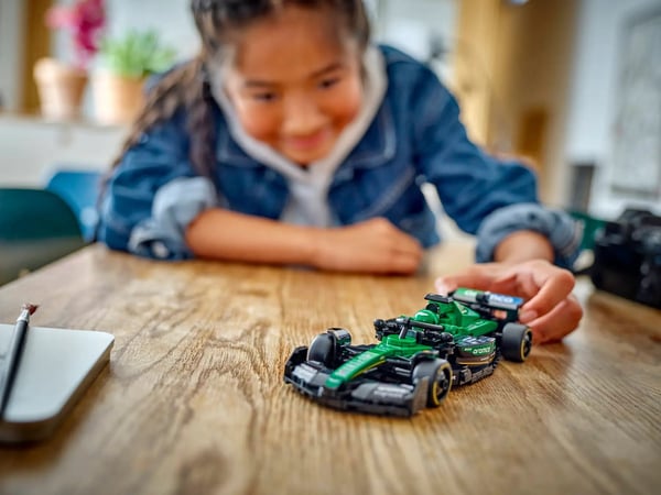 LEGO SPEED CHAMPIONS 77245 Aston Martin Aramco F1 AMR24