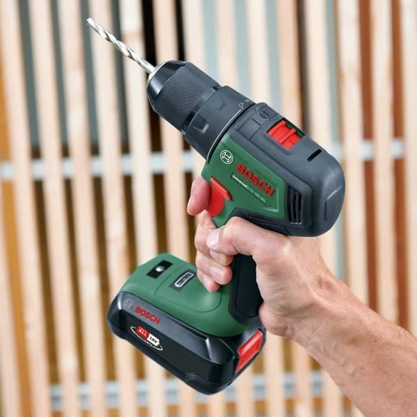 UniversalDrill 18V-60 (2 x 2,0 Ah) + AL 18V-20 porakone/ruuvinväännin