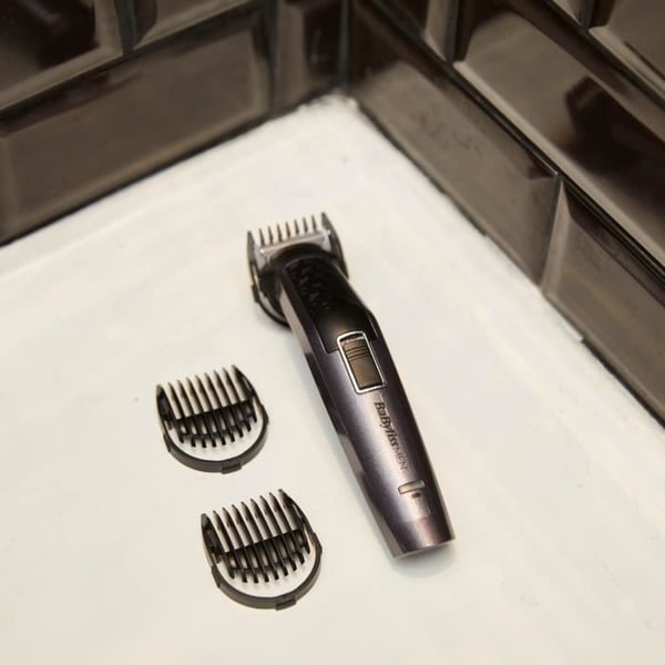 Babyliss MEN MT727E multifunktionstrimmer - 10 i 1 - kol-titanblad - 60 minuters batteritid