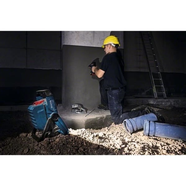 Bosch Professional GLI 18V-2200 C Lampa - 2200 lumen LED-spotlight - Utan batteri - 0601446501