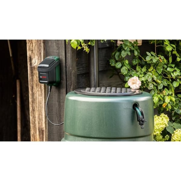 Regnvandspumpe - Bosch - GardenPump 18V-2000 - Batteridrevet - Kraftig dyse - Timerfunktion