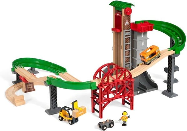 BRIO World Grand Circuit Multimodal Platform - 32-delt bokssæt - Trætogsæt - Ravensburger - Fra 3 år - 33887