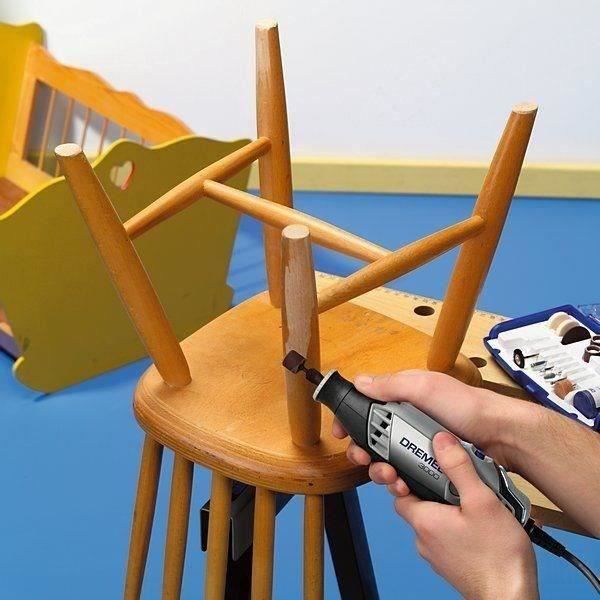 DREMEL 3000 multifunktionsrotationsverktyg (130 W. levereras i en väska med 1 påse och 15 tillbehör)