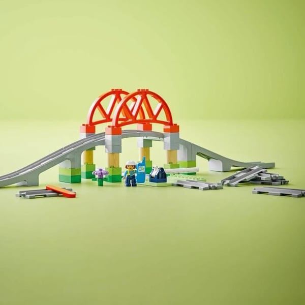 LEGO DUPLO Min By 10426 Udvidelsessæt: Togskinner & Bro - Legetøj til tidligt læring