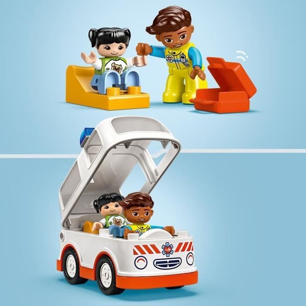 LEGO DUPLO 10447 Ambulance og Chauffør - Interaktivt legetøj til børn fra 2 år