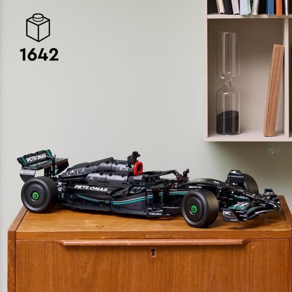 LEGO Technic 42171 Mercedes-AMG F1 W14 E Performance. Replika. Skrivebordsdekoration