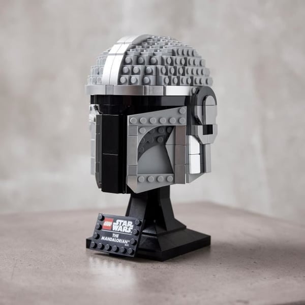 LEGO 75328 Star Wars Mandalorian-hjelmen samlermodelsæt til at bygge, dekorere og give som gave til voksne