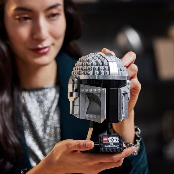 LEGO 75328 Star Wars Mandalorian-hjelmen samlermodelsæt til at bygge, dekorere og give som gave til voksne