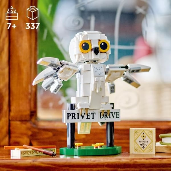 LEGO Harry Potter 76425 Hedwig på Ligustervej 4. Byggelegetøj til børn