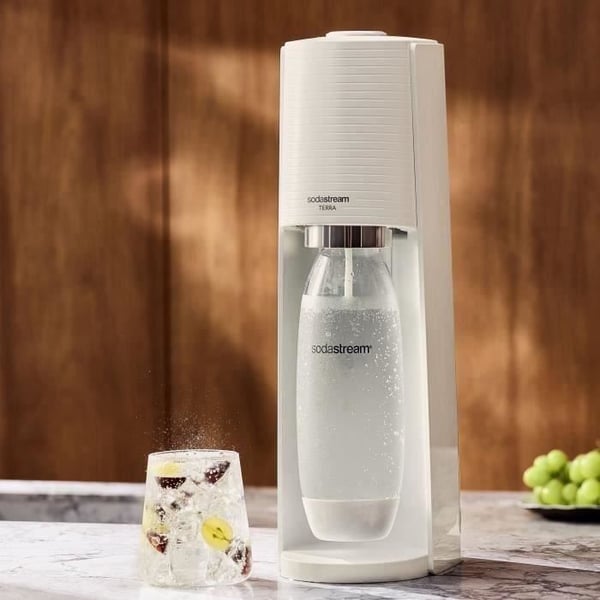 SODASTREAM-sooda- ja hiilihapotettu vesiautomaatti - TERRA White - 2 astianpesukoneen kestävää pulloa - 1 60 litran kaasutäyttöpakkaus