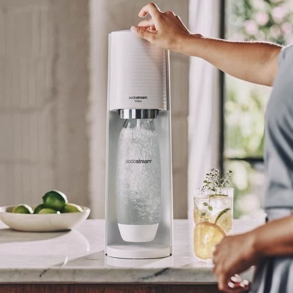 SODASTREAM-sooda- ja hiilihapotettu vesiautomaatti - TERRA White - 2 astianpesukoneen kestävää pulloa - 1 60 litran kaasutäyttöpakkaus