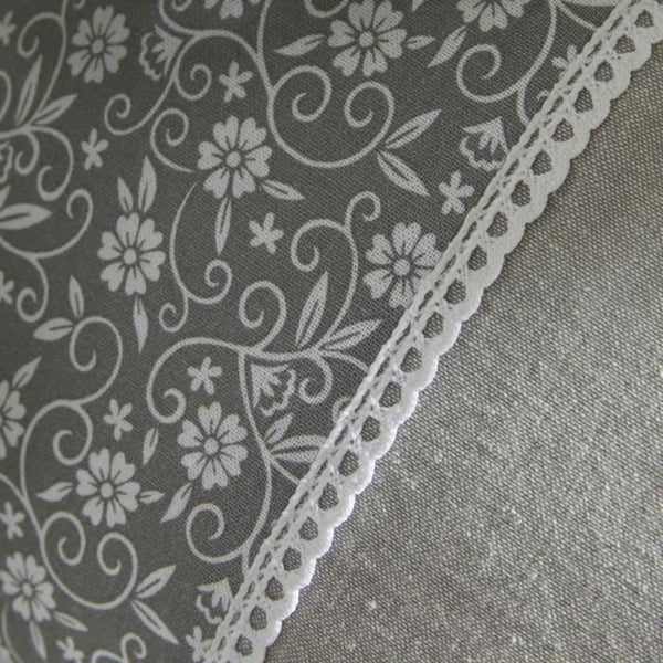 Pude - TODAY - CHARME - Trykt x Chambray x Capucine Broderi - 30 x 50 cm