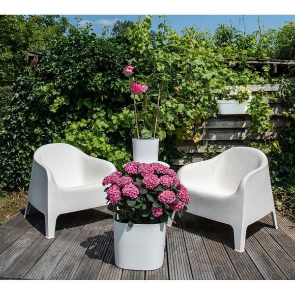 Potte med vandreserve - GARDEN ID Respect - Hvid 25 x 25 cm - 100% husholdningsaffald - 100% genanvendelig - Struktureret overflade