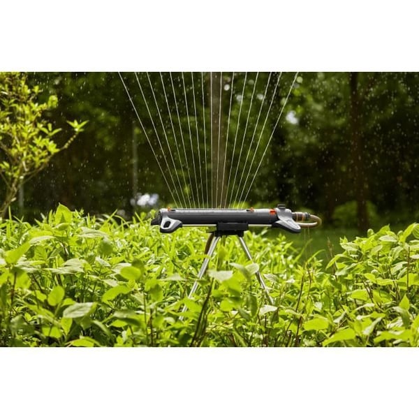 AquaZoom M Oscillerande Sprinkler - GARDENA - Yta 250m² - Räckvidd max 18m - UV- och frostbeständig - 5 års garanti