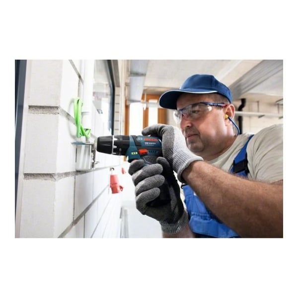 Slagboremaskine - BOSCH PROFESSIONAL - GSB 12V-15 - 2 x 2,0Ah batterier - 25 stk. tilbehør - Taske medfølger