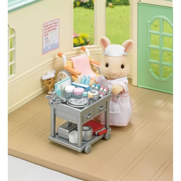 Miniatyyrihahmot - SYLVANIAN FAMILIES - Sairaanhoitaja ja tarvikkeet potilaiden hoitoon ja ruokkimiseen
