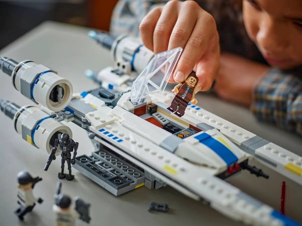 LEGO STAR WARS 75399 Kapinallisten U-siipinen tähtihävittäjä