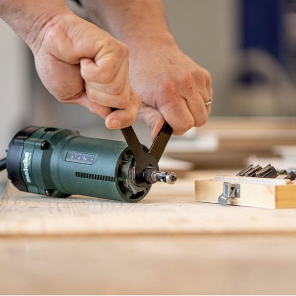 Trimmer - METABO - FM 500-6 - 500W - Elektrisk - Trä