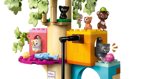 LEGO FRIENDS 42666 Kattefødselsdagsfest og træhus