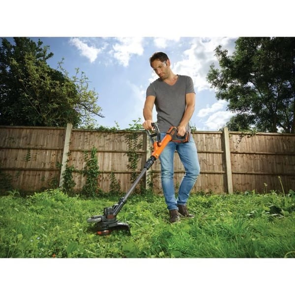 BLACK+DECKER Elektrisk Græstrimmer - STC1820EPC-QW - 18V - 28cm - Med 18V Batteri - 2 Hastigheder - 180° Drejeligt Hoved