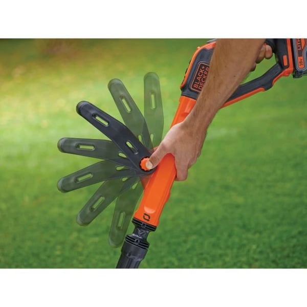 BLACK+DECKER Elektrisk Græstrimmer - STC1820EPC-QW - 18V - 28cm - Med 18V Batteri - 2 Hastigheder - 180° Drejeligt Hoved