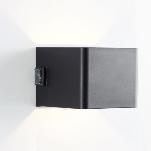 Magnetisk utomhusvägglampa - ISEO - BRILLIANT - Uppladdningsbar - Svart - LED - Detektor - 4W - 300lm - 3000K - USB