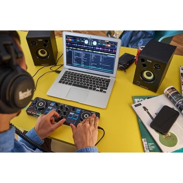 HERCULES DJMONITOR 32 - Aktiiviset monitorikaiuttimet - 2 x 15W RMS - 3 bassoelementtiä - Stereoefekti - Musta