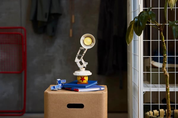LEGO IDEAS 21357 Disney Pixar Luxo Jr.