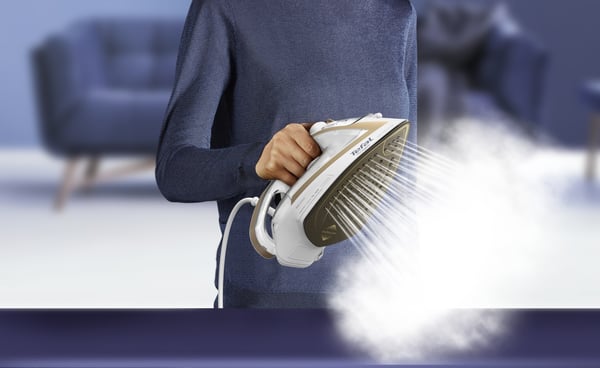 Tefal Puregliss FV8042 Kuiva- ja höyrysilitysrauta Durilium AirGlide Autoclean -pohja 3000 W Pronssi. Valkoinen