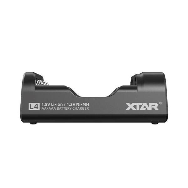 Akkulaturi R03 / AAA. R6 / AA Li-ion 1.5V / NiMH - 4 paikkaa