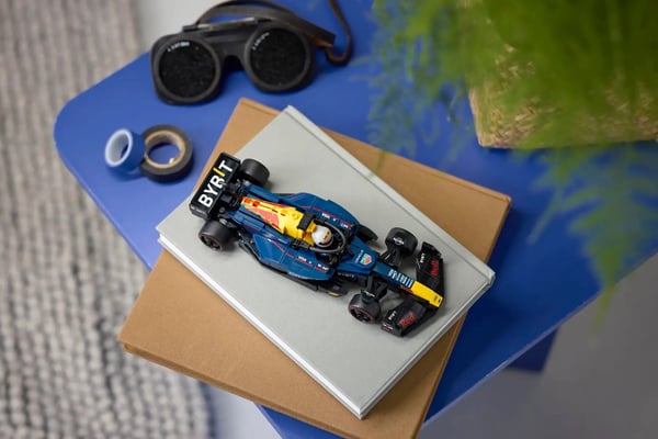 LEGO SPEED CHAMPIONS 77243 Oracle Red Bull Racing RB20 F1 -kilpa-auto