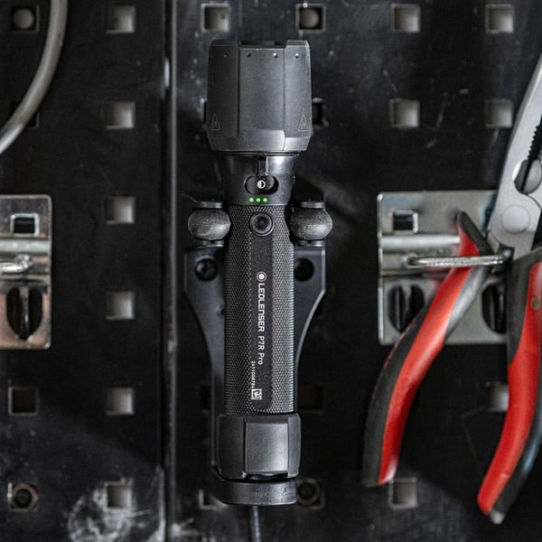 Ledlenser P7R Pro Sort Hånd LED-lommelygte