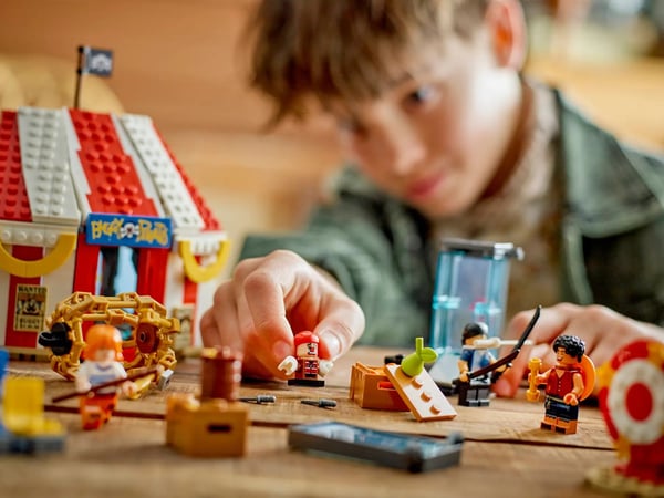 LEGO ONE PIECE 75637 Buggy Clownens Cirkustält