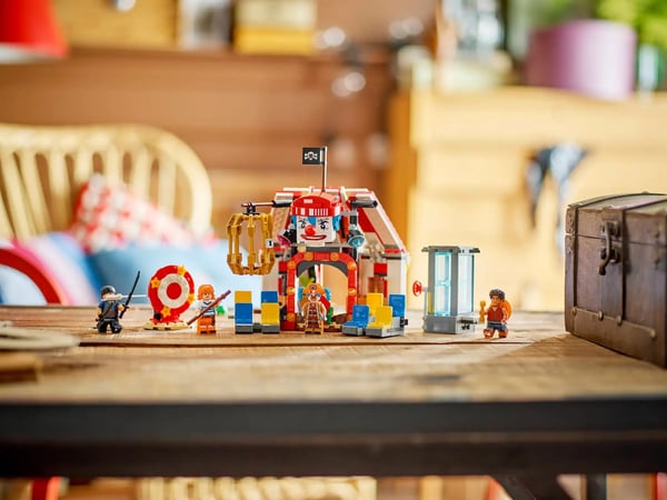LEGO ONE PIECE 75637 Buggy Clownens Cirkustält