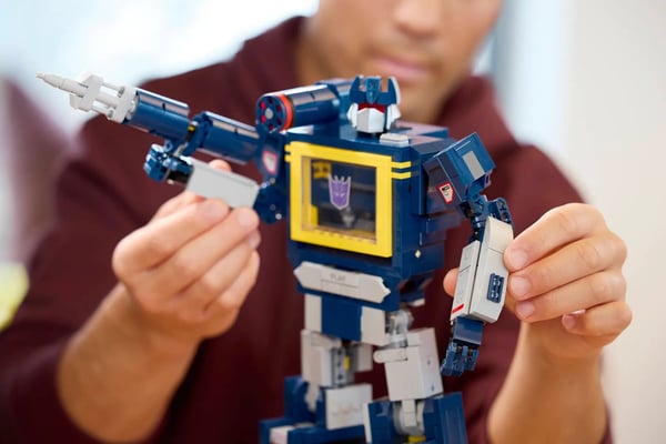 LEGO ICONS 10358 Transformers: Lydbølge