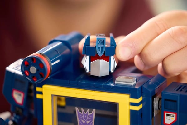 LEGO ICONS 10358 Transformers: Lydbølge