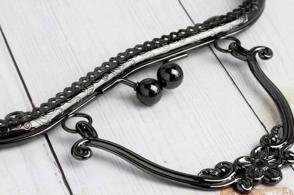 Väskrok metallkrokar svart nickel
