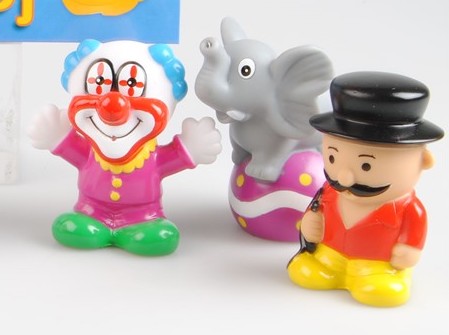 Suntoy 3-pakkaus roiskepursottimet kylpyleluja sirkus 9cm klovni ym.