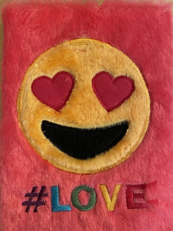Leksaker Suntoys Muistikirja A5 Pehmo Emoji R Leksaker Suntoys Muistikirja A5 Pehmo Emoji R