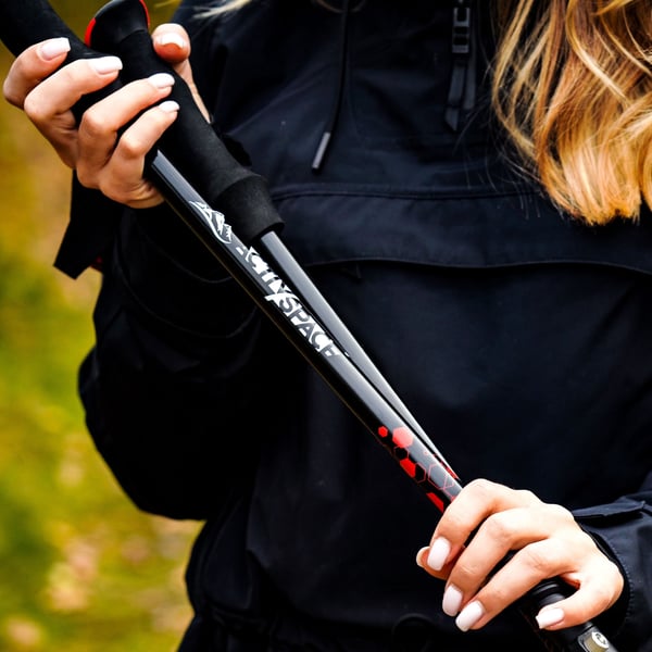 Røde justerbare vandrestave - Standard K02