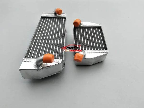 Radiator, Aluminium Material, Optimerad Kylprestanda, Precisionstillpassning för KTM-modeller, Lättviktskonstruktion, Förbättrad Hållbarhet