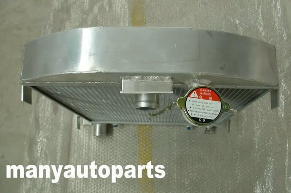 Aluminiumkøler, 32 tommer bred, 3 rækker, Passer til 1932 Ford Hi-Boy modeller, Forbedret køleeffektivitet, Letvægts konstruktion