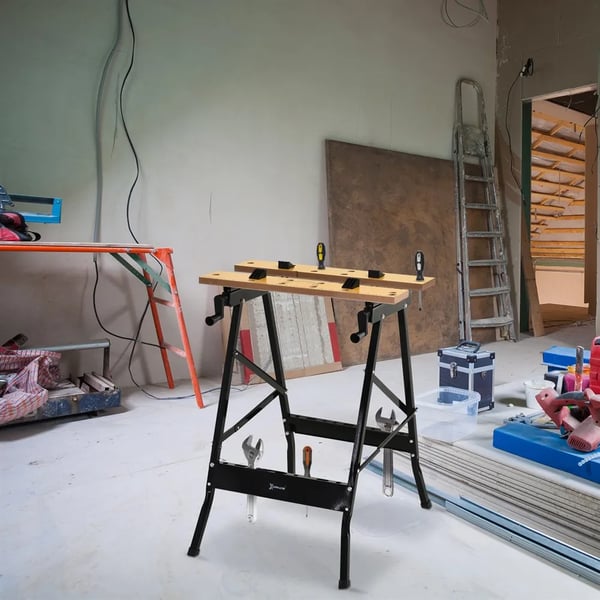 Foldbart Arbejdsbord, MDF Materiale, Dimensioner 120 x 60 x 75 cm, Maksimal Belastning 150 kg, Justerbar Jernklemme, Bærbart Design